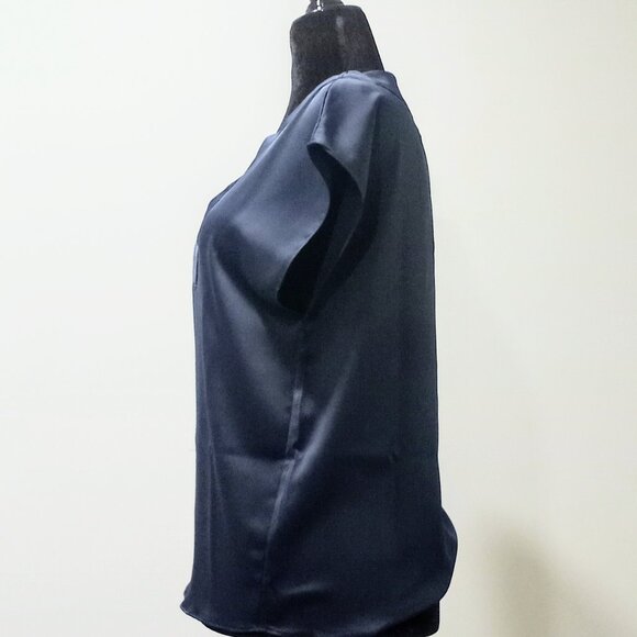 H&M CLASSIC V-NECK SHORT SLEEVE DARK BLUE TOP WOMEN SIZE 8 - Picture 2 of 7